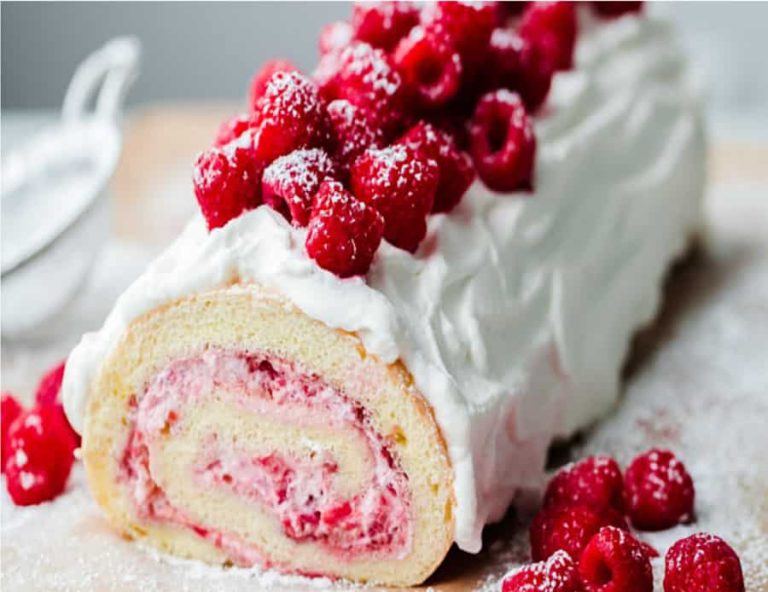 RECETTE: BÛCHE AUX FRUITS ET AU MASCARPONE