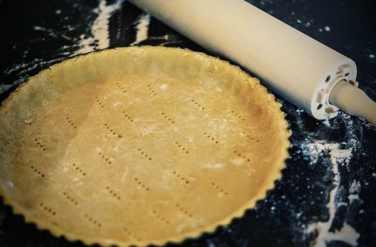 La recette la plus rapide pour une pâte à tarte… Prête en 30 secondes seulement !