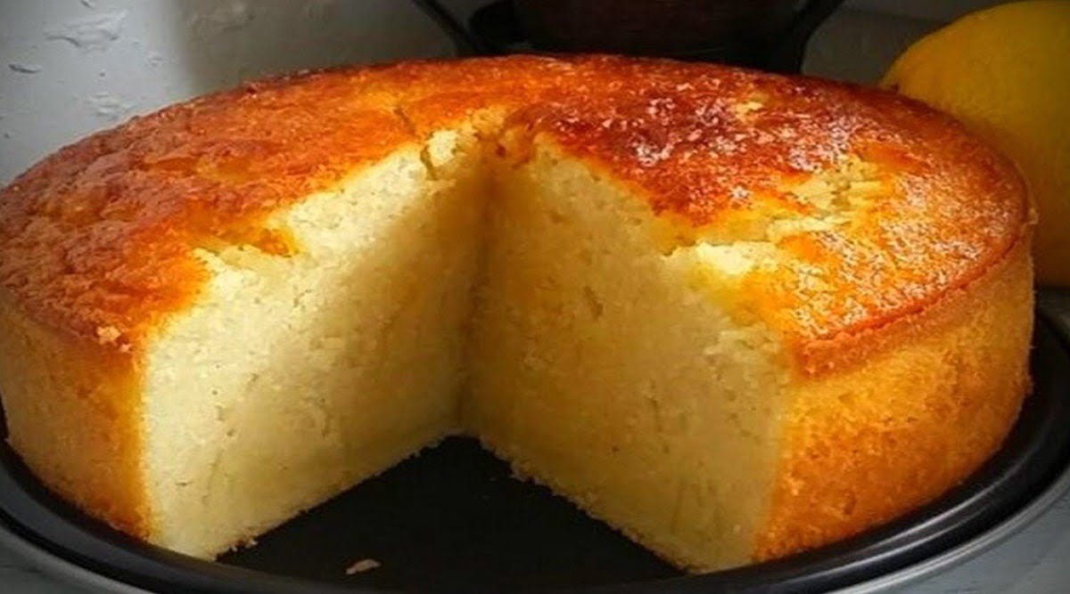 Gâteau au lait et à la semoule sans sucre, ultra moelleux parfumé à la vanille et au citron et tellement bon