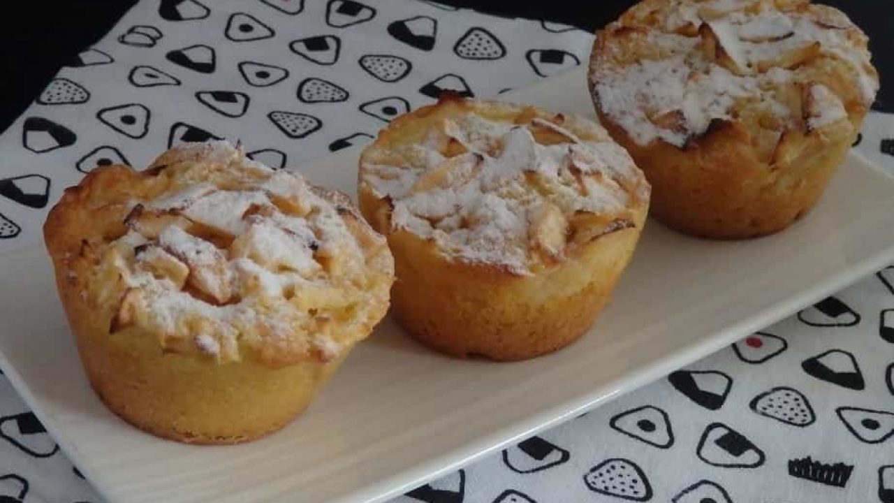 Petits Moelleux Aux Pommes Allo Astuces Votre Carnet De Recettes Recettes Faciles