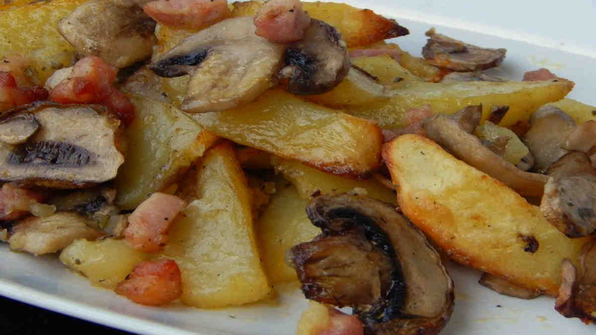 Pommes De Terre Champignons Et Bacon Au Four Un Delicieux