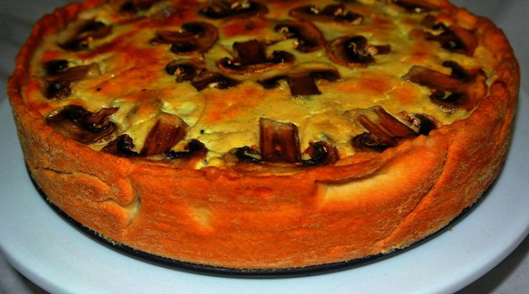 Quiche Aux Champignons, poulet et roquefort