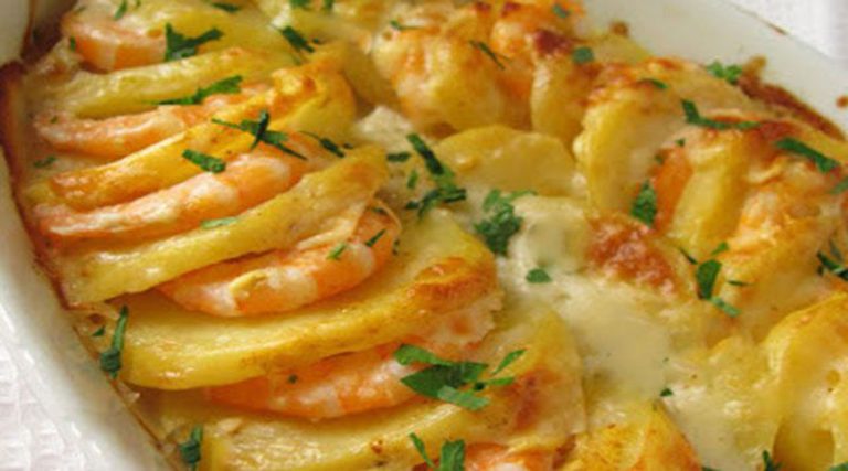 Gratin légère de crevettes et de pommes de terre