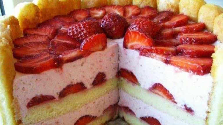 Charlotte aux fraises