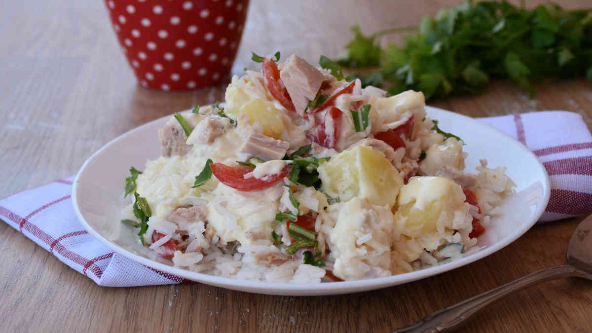 Salade de riz au thon et pommes de terre