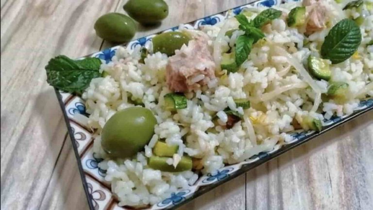 Salade de riz au thon et aux courgettes