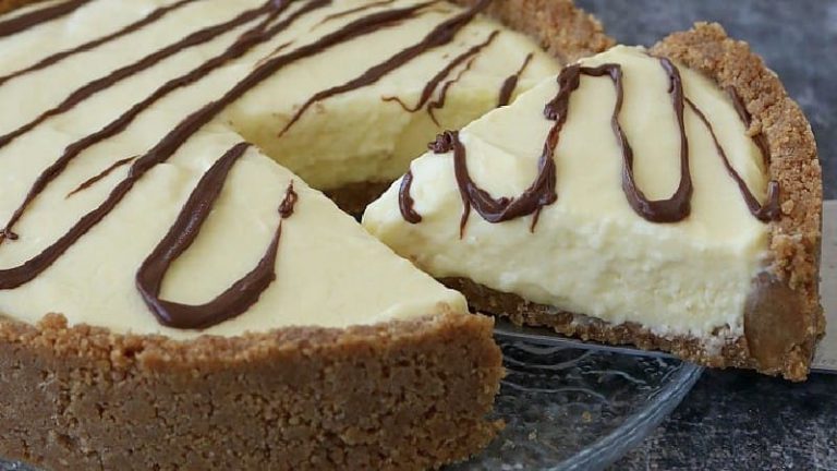 GÂTEAU À LA CRÈME FROIDE