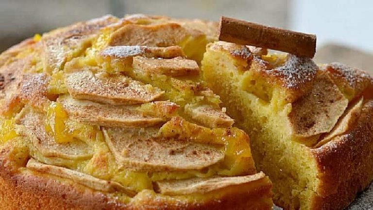 GÂTEAU À L'ORANGE POMME ET À LA RICOTTA