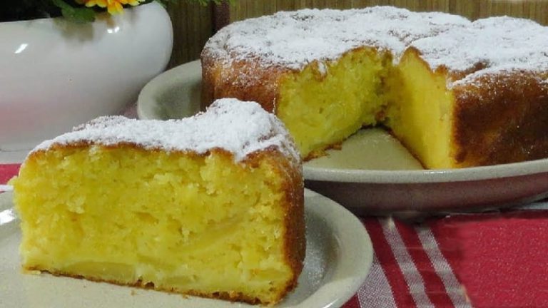 Gâteau au yaourt aux pommes