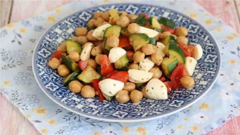 Salade de pois chiches et courgettes