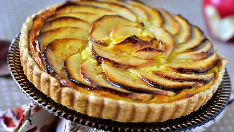 Tarte aux pommes a la crème pâtissière