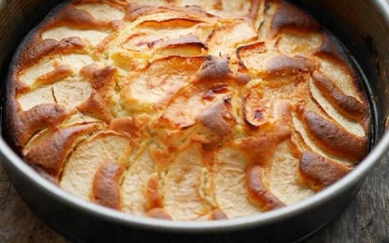 Gâteau pommes et crème fraîche