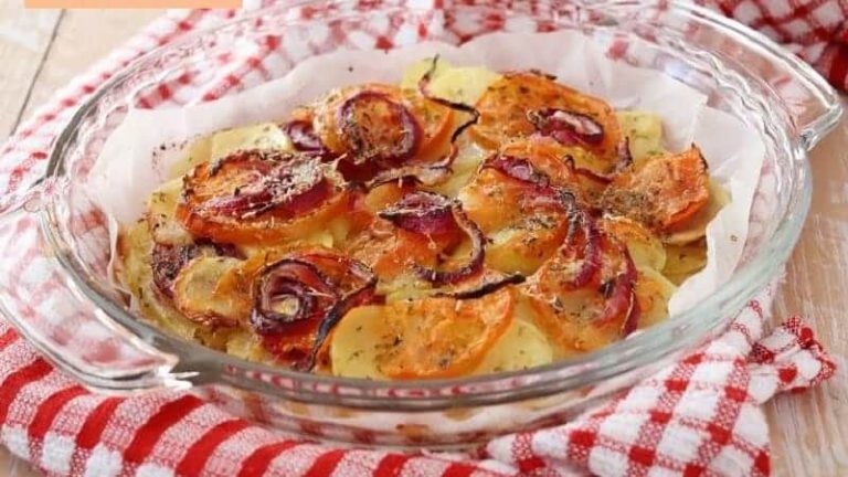 Gratin de pommes de terre et oignons au four