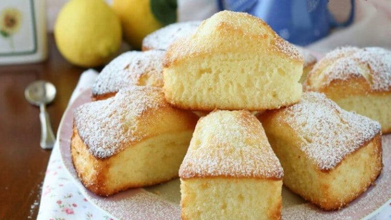 Gâteau moelleux au citron sans lait et sans beurre