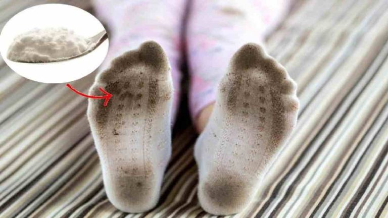 Voici pourquoi vous ne devrez plus utiliser de l’eau de javel pour avoir de nouveau, des chaussettes super blanches !