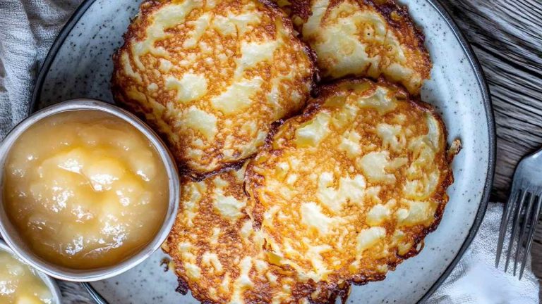 Crêpes au yaourt et aux pommes : pour un petit-déjeuner inoubliable