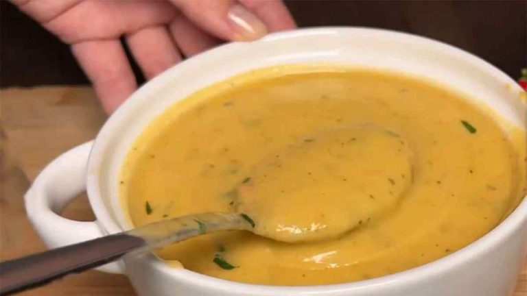 Soupe de Courgettes, Pommes de Terre et Poivrons